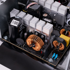 Tt 额定750W TR2 S 750 工包  80PLUS认证 智能温控风扇 支持背线 (20629)